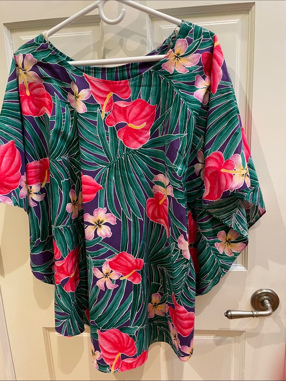 Hilo Hattie Hawaiian Print Poncho Shirt